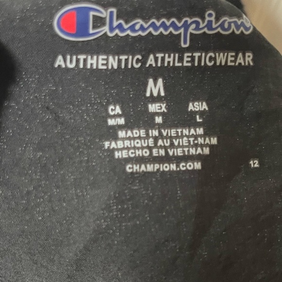 NWT: CHAMPION Women’s Woven Shorts, Moisture Lightweight Gym Shorts Size Medium - Picture 9 of 10